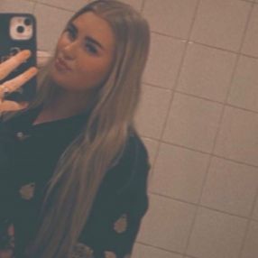 Selina, Babysitter in Zetten