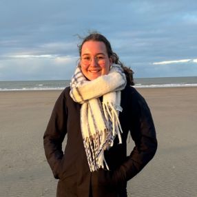 Rhodé, Oppas in Nijkerk