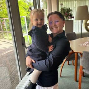 Sterre, Oppas in Maassluis