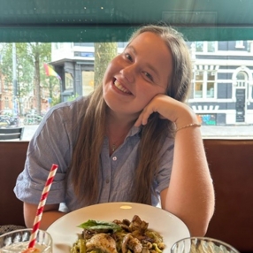 Charlotte, Barnevakt i Jessheim