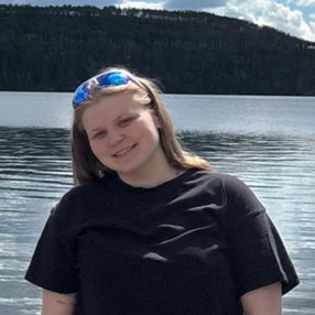 Emma, Barnevakt i Ellingsøy