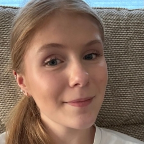 Kine, Barnevakt i Hommersåk