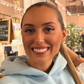 Laura Lillian, Babysitter in Fredrikstad