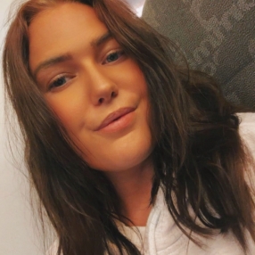 Amalie Sandviken, Babysitter in Akershus