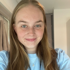 Andrea, Babysitter in Stavern