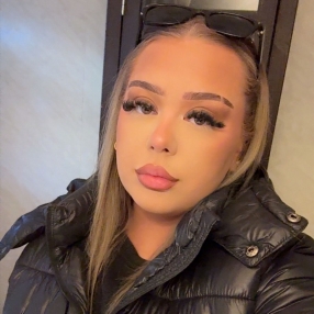 Emma, Barnevakt i Alver