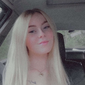 Stine, Babysitter in Hamar