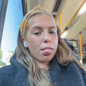 Thea Marion, Barnevakt i Årnes