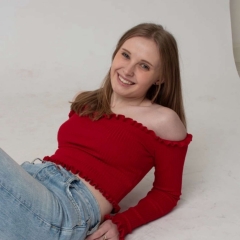 Babysitter Mina Madelen Jensen in Holter