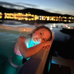 Celine, Barnevakt i Volda