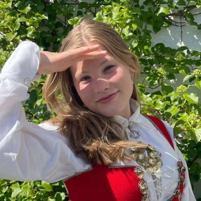Signe Marie, Barnevakt i Hamar