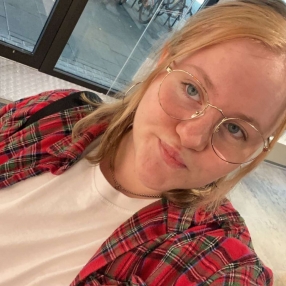 Ingrid Melina, Barnevakt i Aursmoen