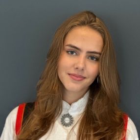 Kristine, Barnevakt i Østerås