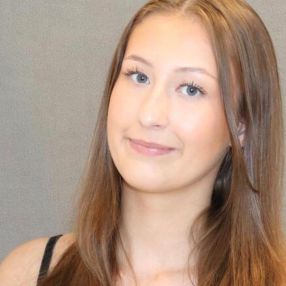 Pauline, Babysitter in Ås