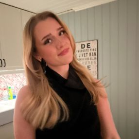 Nejla, Babysitter in Vestfold