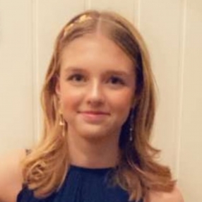 Ada Sofie, Barnevakt i Ulsteinvik
