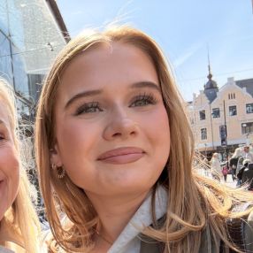 Leah, Barnevakt i Tysvær