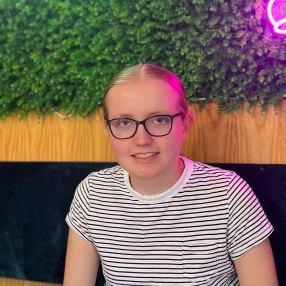 Mathea, Babysitter in Hokksund