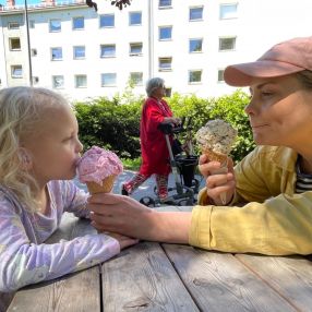 Daniel, Family in Drammen