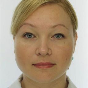 Larissa, Babysitter in Råholt