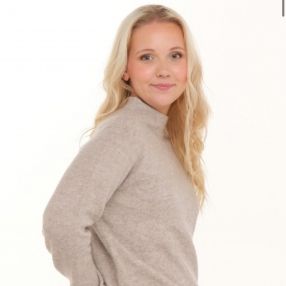 Silje, Babysitter in Jevnaker