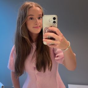 Olivia, Babysitter in Stavern