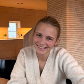 Anna Sofie, Barnevakt i Drøbak
