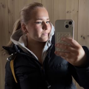 Jannicke, Barnevakt i Bø
