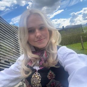 Karen, Babysitter in Volda