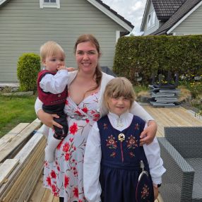 Charlotte, Familie i Ålesund