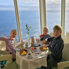 Aleksander, Familie i Brevik