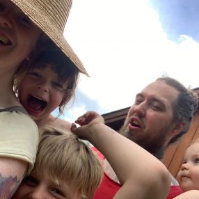 Mailind Solvind, Family in Hamar