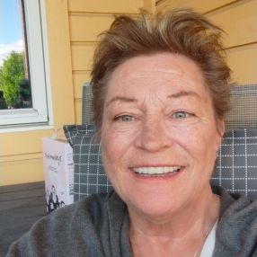 Mai-Britt, Barnevakt i Mysen