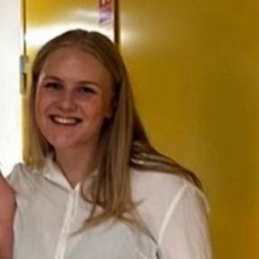 Malin Emilie, Barnevakt i Blaker