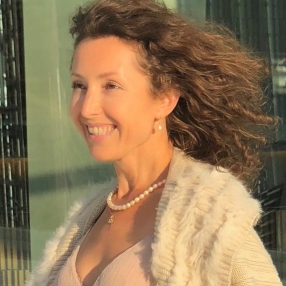 Julia, Babysitter in Oslo