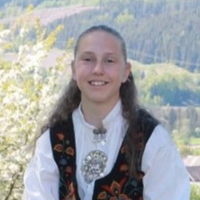 Silje, Barnevakt i Gran