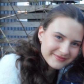 Evelyn, Barnevakt i Vollen