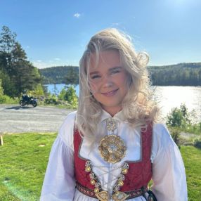 Guro, Barnevakt i Froland