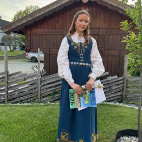 Celine Marie, Barnevakt i Dal