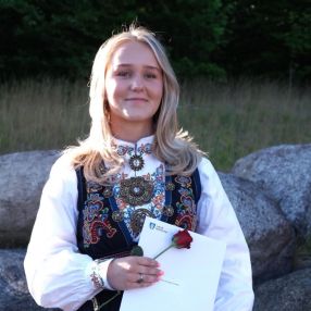 Ella, Babysitter in Larvik