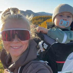 Renate, Familie i Harstad