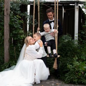 Nathalie, Familie i Kvernaland