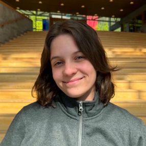 Madeleine, Babysitter in Lillehammer