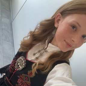 Leona, Barnevakt i Nesodden