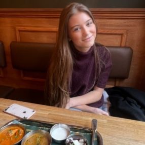 Vanessa, Barnevakt i Larvik