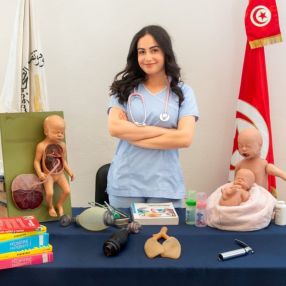 Shirin, Barnevakt i Skedsmokorset