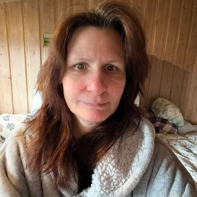 Zsuzsa, Babysitter in Ås