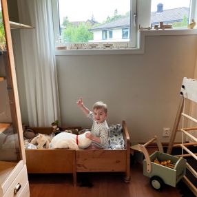 Stephanie, Familie i Svelvik