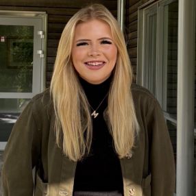 Caroline, Barnevakt i Ullensaker