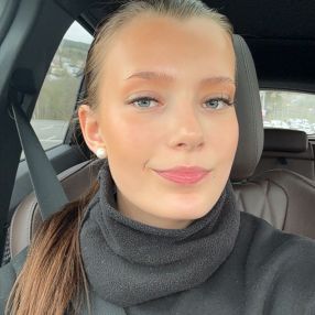 Thea, Barnevakt i Vestnes